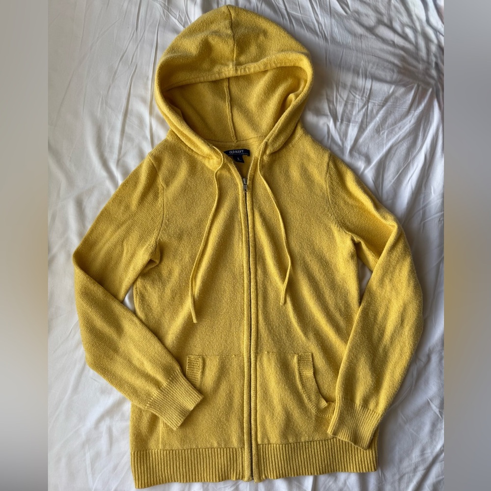 2012 Women’s Old Navy Softest Zip Hoodie in Candleman Yellow Sz M